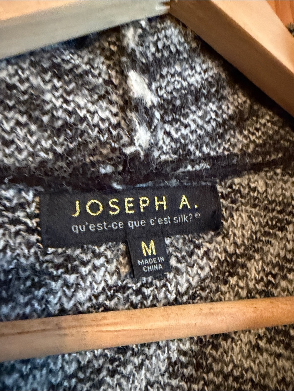 Joseph A. Women's Gray and White Chevron Cozy Soft Cardigan Hooded Sweater Sz M - Picture 2 of 7
